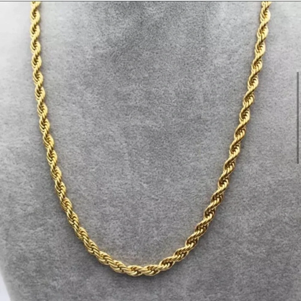 N/A 22 mens